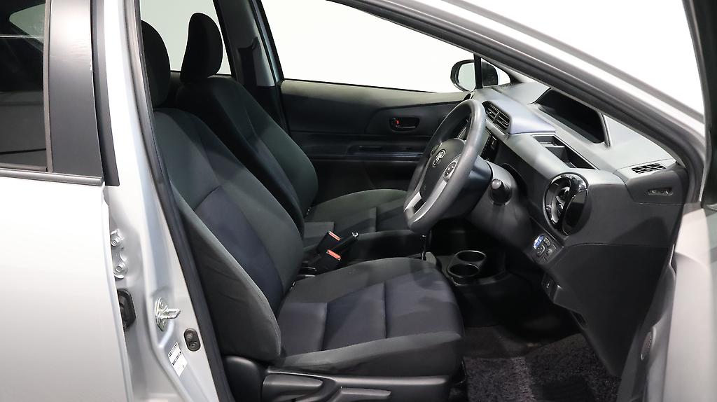 2015 Toyota Aqua S Model, Push Start, Reverse Camera image 356274