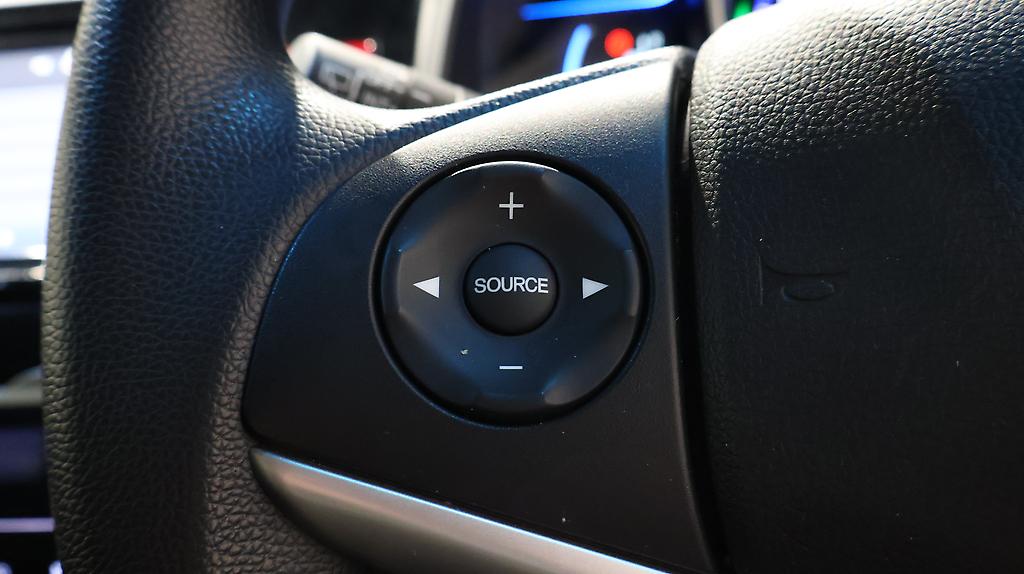 2015 Honda Fit Hybrid F Package image 354676