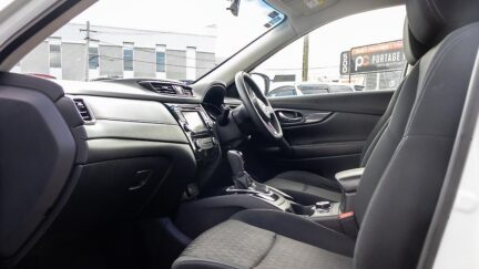 2022 Nissan X-trail ST 2.5P/4WD/NZ NEW image 355828
