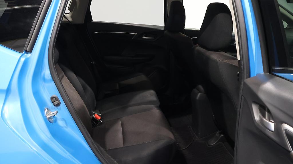 2015 Honda Fit Hybrid F-Package image 357369