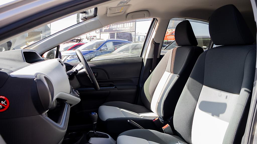 2014 Toyota Aqua F spec Hybrid Push start image 353191