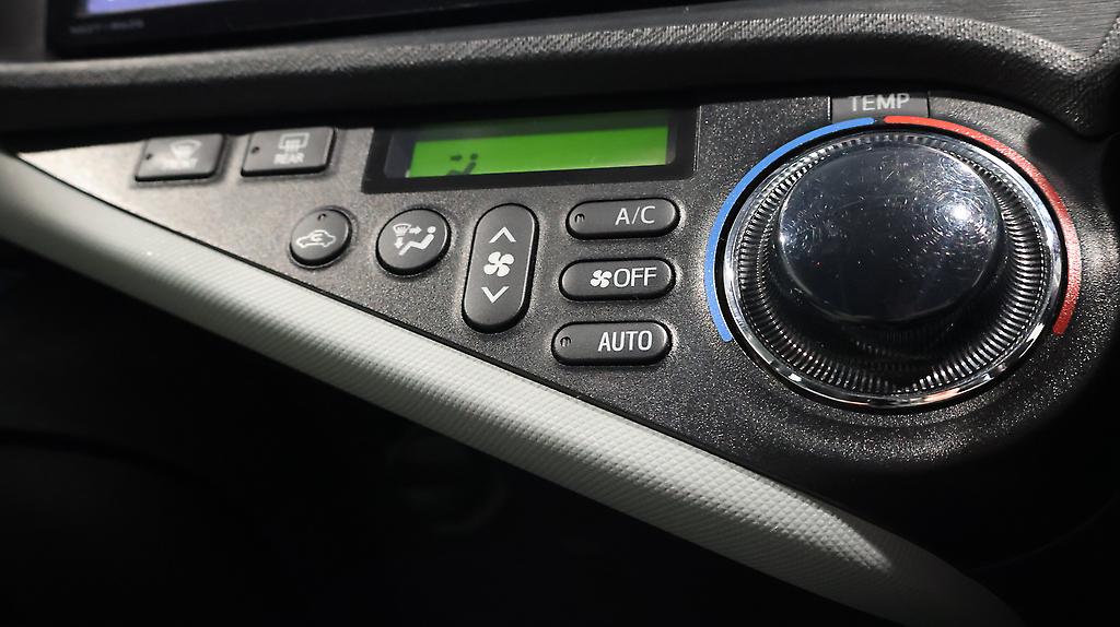 2013 Toyota Aqua S Model, Push Start, Reverse Camera image 355699