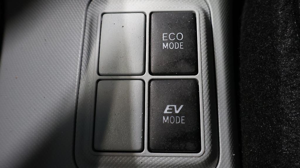 2014 Toyota Aqua S Model, Push Start, Reverse Camera image 356610