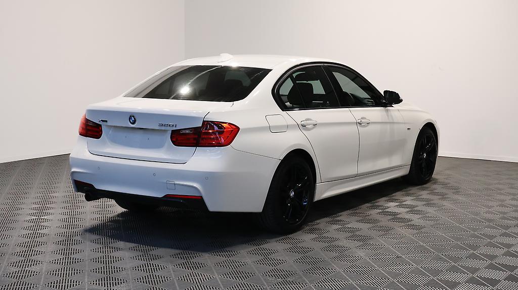 2013 BMW 320i xDrive M Sports image 357021