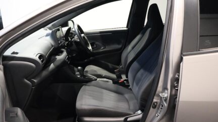 2021 Toyota Yaris Hybrid X image 357091