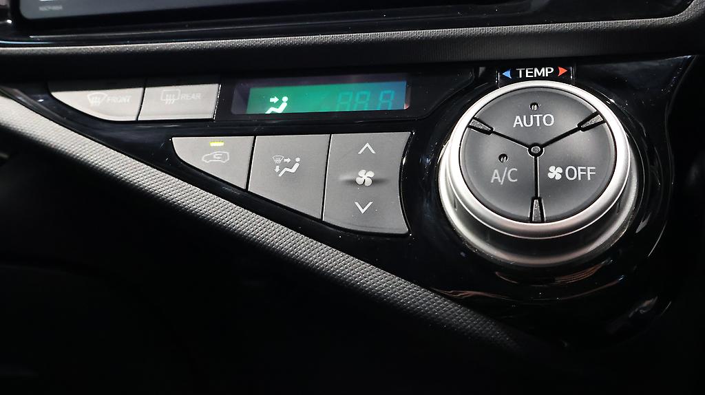 2015 Toyota Aqua S MODEL + PUSH START + REVERSE CAMERA image 357912