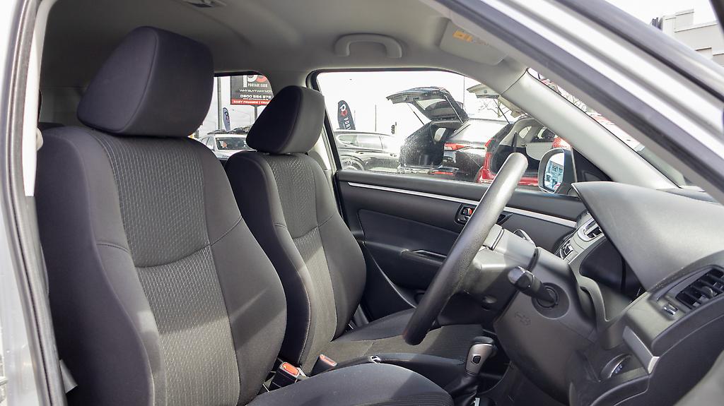 2015 Suzuki Swift XG, Push start image 356905