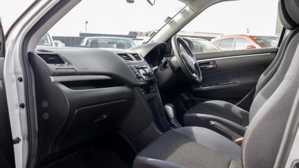 2015 Suzuki Swift XG, Push start image 356912