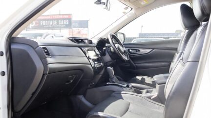2022 Nissan X-trail ST-L 2.5P/7 Seater leather trim image 356528