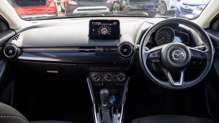 2017 Mazda Demio 13s Skyactiv image 357739