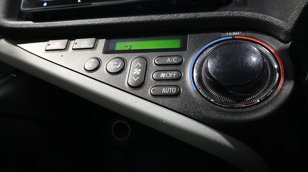 2013 Toyota Aqua S MODEL – PUSH START image 357560