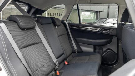 2014 Subaru Outback AWD 2.5I Eyesight, Heated seats image 355050