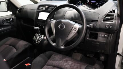2013 Nissan Serena Hybrid Highway Star image 353072