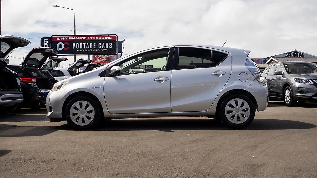 2012 Toyota Aqua F spec, Push start image 357794