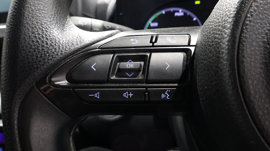 2021 Toyota Yaris Hybrid X image 357607