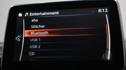 2014 Mazda Axela Hybrid S image 353730