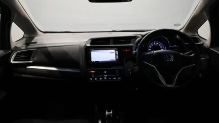 2015 Honda Fit Hybrid F-Package image 357371