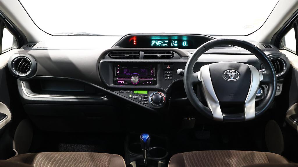 2013 Toyota Aqua Hybrid G MODEL – PUSH START image 357514