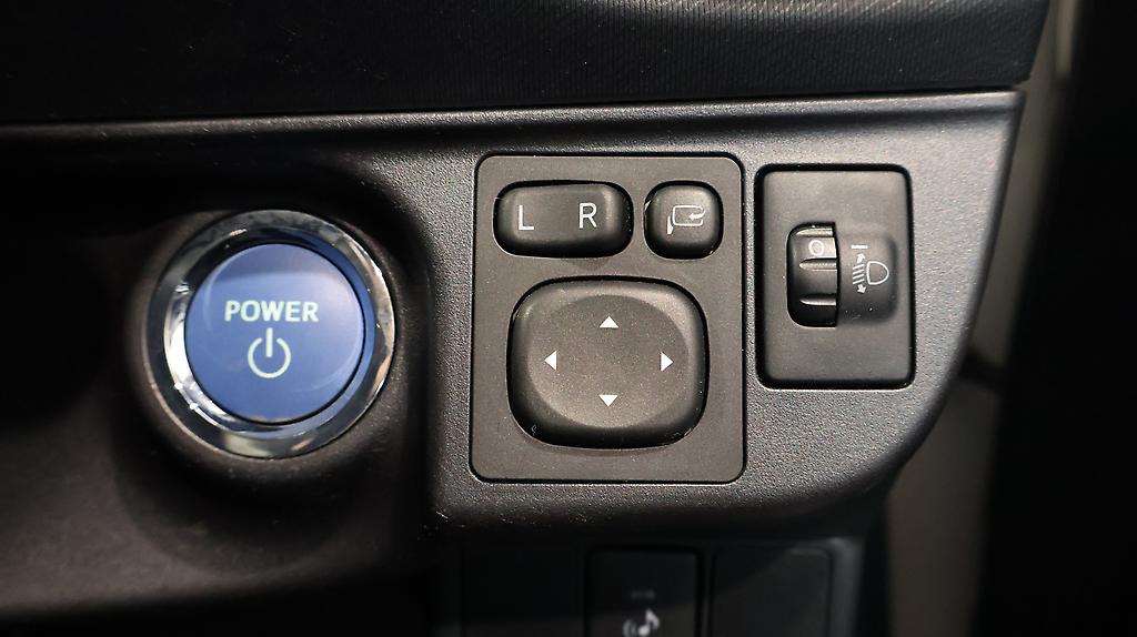 2015 Toyota Aqua S Model, Push Start, Reverse Camera image 354777