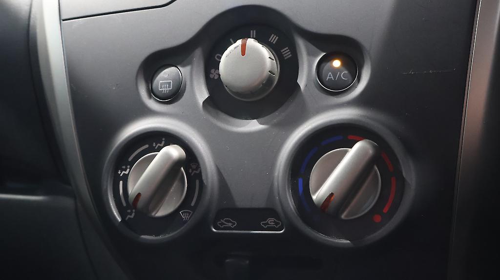 2016 Nissan Note X Model image 356502