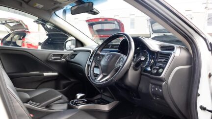 2016 Honda Grace Hybrid EX Push start image 357763