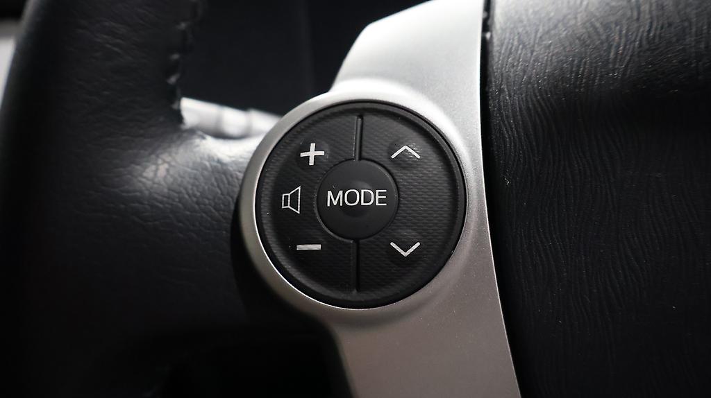 2012 Toyota Aqua Heated Seats, Push Button Start, Reverse Camera image 354584