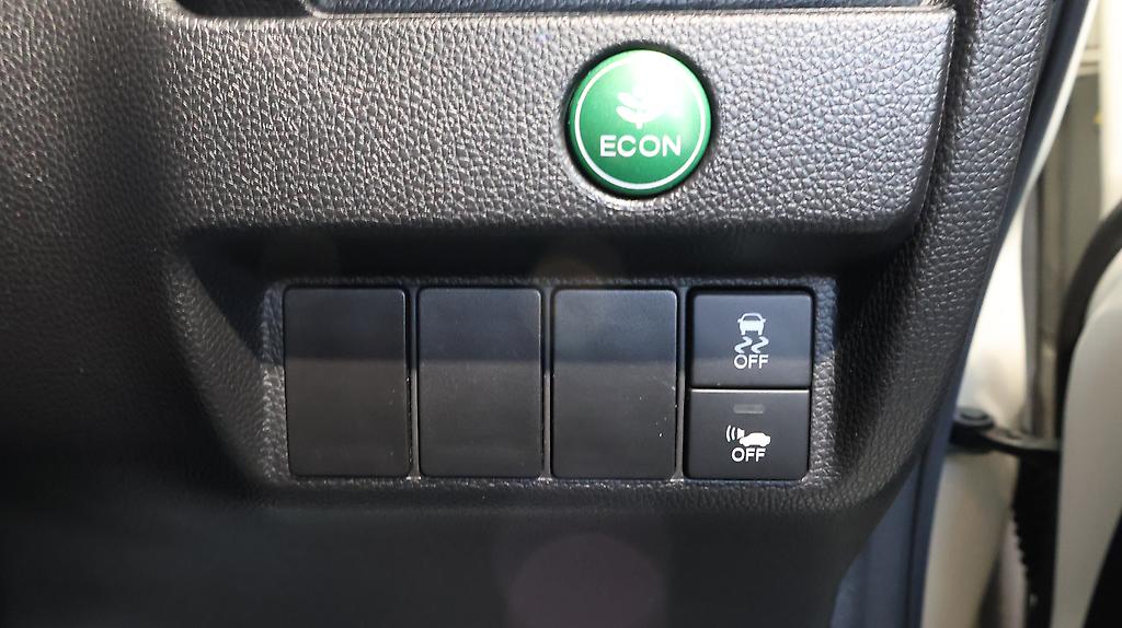 2013 Honda Fit Hybrid L-Package image 356346
