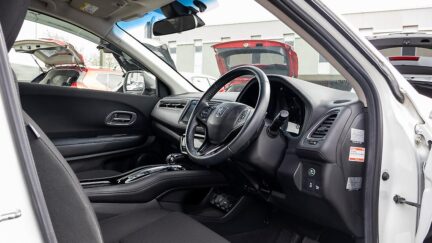 2014 Honda Vezel Hybrid X 7 AT image 357229