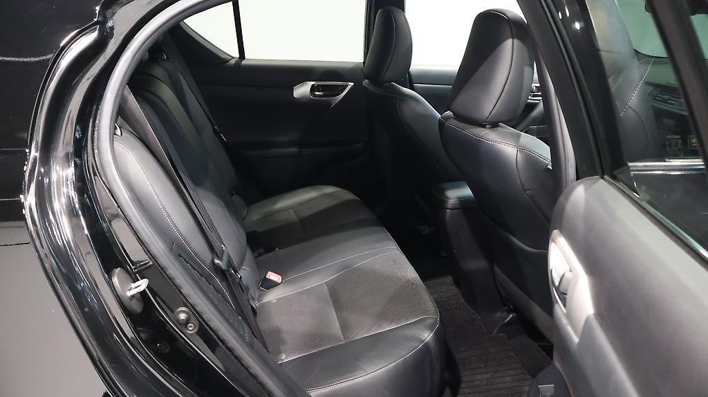 2012 Lexus CT 200h F Sports image 355582