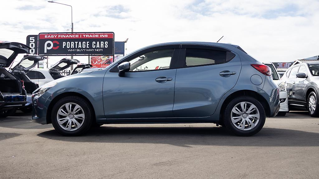 2015 Mazda Demio 13S push start,i stop image 357774