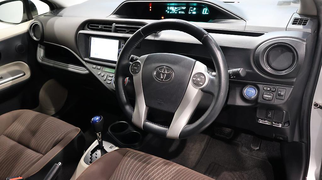 2013 Toyota Aqua G Model + Push Button Start image 354692