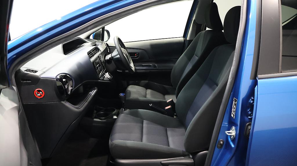 2015 Toyota Aqua S Model, Push Start image 353524