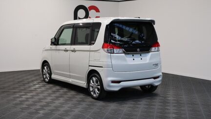 2015 Suzuki Solio DJE J Style image 354808