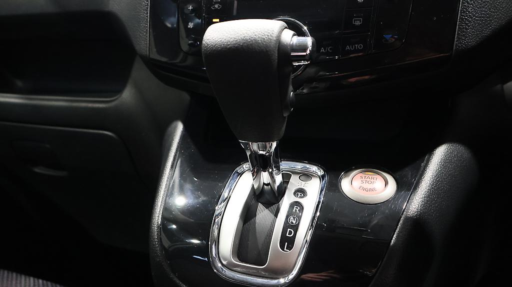 2013 Nissan Serena Hybrid Highway Star image 353075