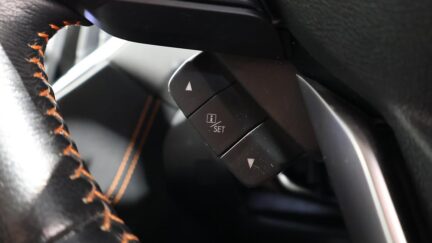 2017 Subaru XV 2.0i-L Eyesight Black Leather Selection image 353058