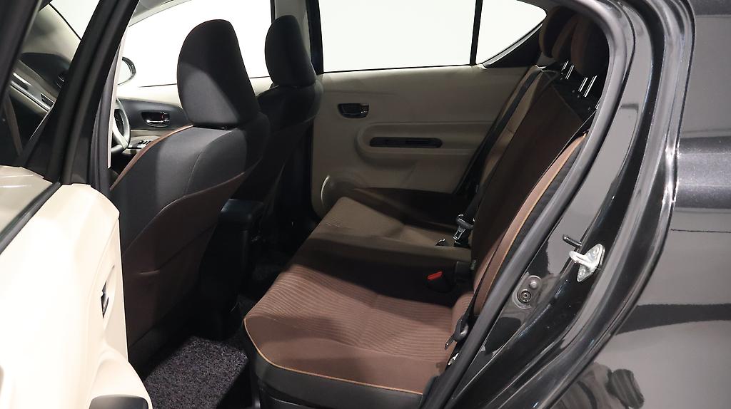 2013 Toyota Aqua G Model, Push Start, Reverse Camera image 356037