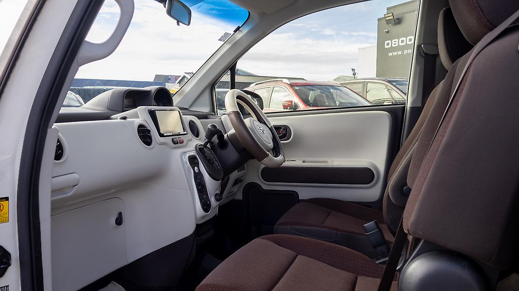 2013 Toyota Porte Cool shape  Spade model Push start image 356948