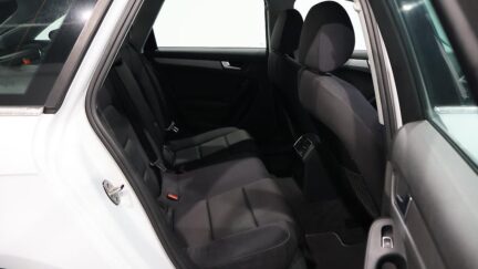 2013 Audi A4 Avant 2.0TFSI Quattro 4WD image 353610
