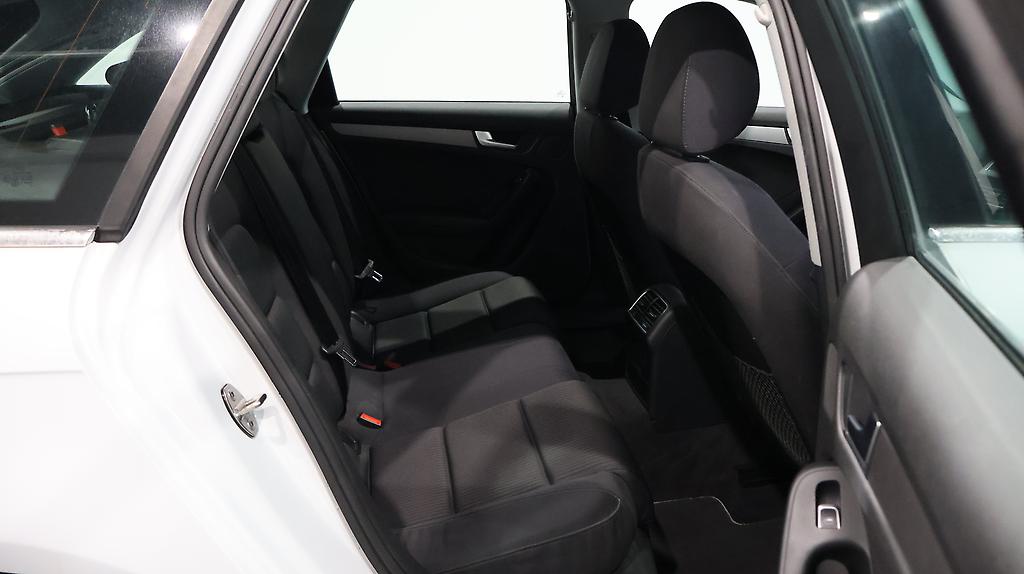 2013 Audi A4 Avant 2.0TFSI Quattro 4WD image 353610