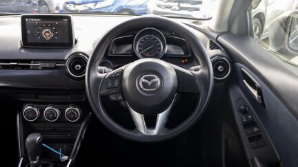 2015 Mazda Demio 13S push start,i stop image 357783