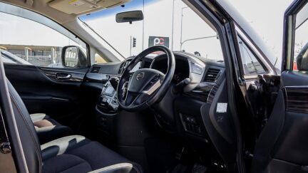 2014 Nissan Elgrand Highway Star Push start image 354533