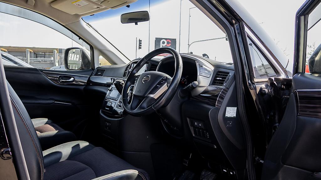 2014 Nissan Elgrand Highway Star Push start image 354533