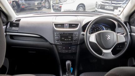 2015 Suzuki Swift XG, Push start image 356901