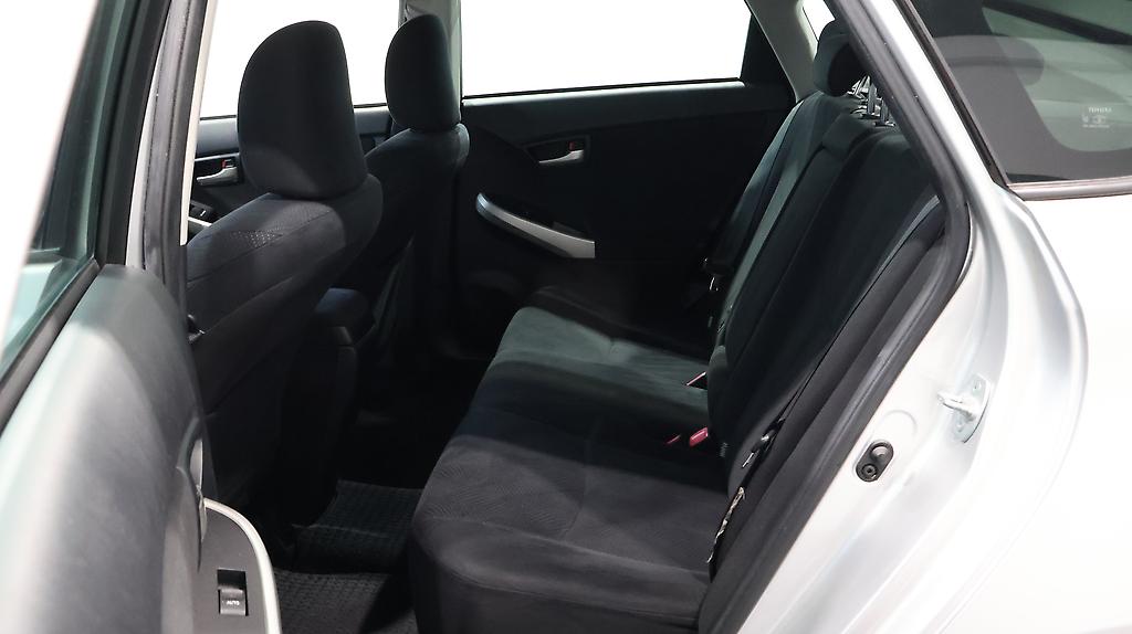 2013 Toyota Prius S Model image 356404