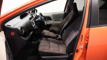 2012 Toyota Aqua Heated Seats, Push Button Start, Reverse Camera image 354572