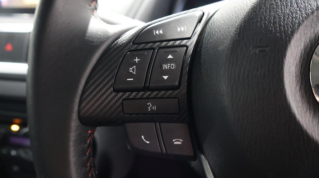 2014 Mazda Axela Hybrid S image 353736