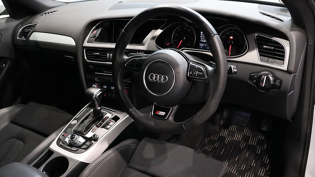 2012 Audi A4 Avant 2.0 TFSI S-Line Package image 355007