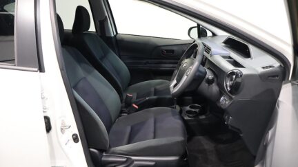 2015 Toyota Aqua S Model, Push Start, Reverse Camera image 354769