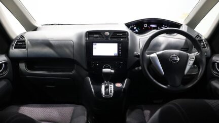 2013 Nissan Serena Hybrid Highway Star image 353071