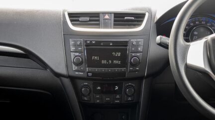 2015 Suzuki Swift XG, Push start image 356909